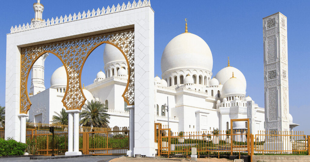 Luxury Red Sea honeymoon resort for couples in Egypt with ocean views