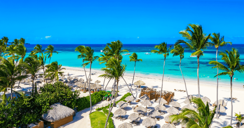 Weather in April Punta Cana with warm ocean and sunny beach days